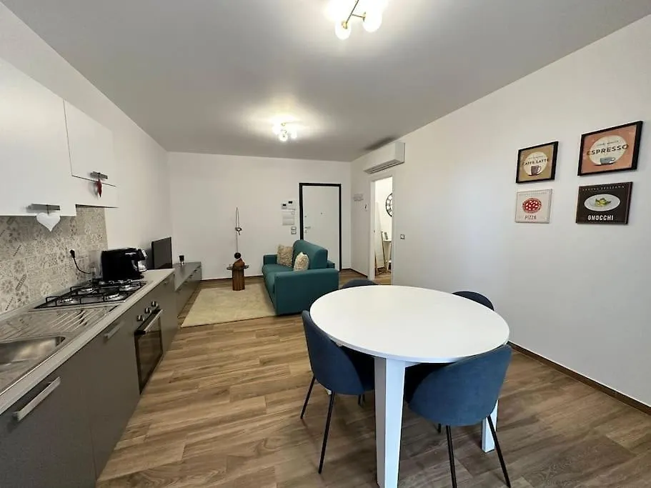 Poppy House Apartment Fiumicino 0*,